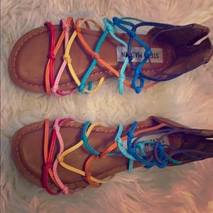 Steve Madden girls colorful Sandals!